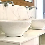 Stanza E Bagno Privato, Idromassaggio Con Extra Fee, In 3* Ferrara