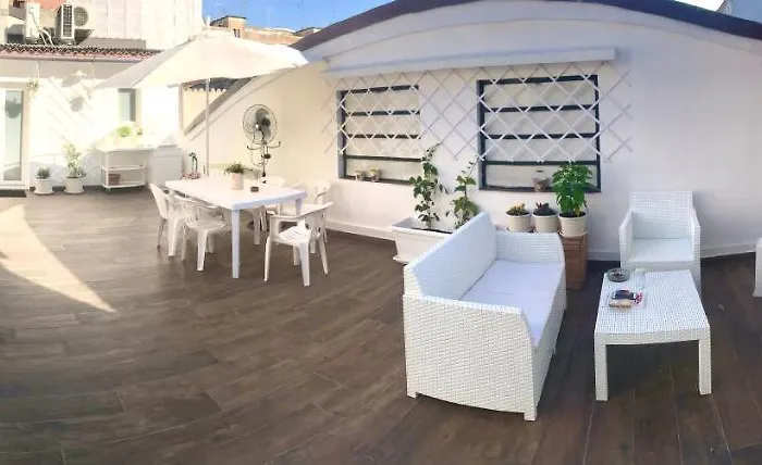 Stanza E Bagno Privato, Idromassaggio Con Extra Fee, In B&B