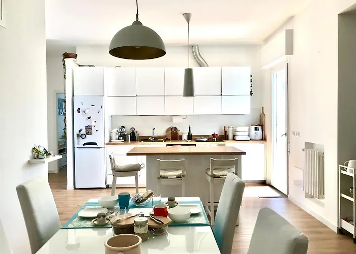 Stanza E Bagno Privato, Idromassaggio Con Extra Fee, In B&B 페라라