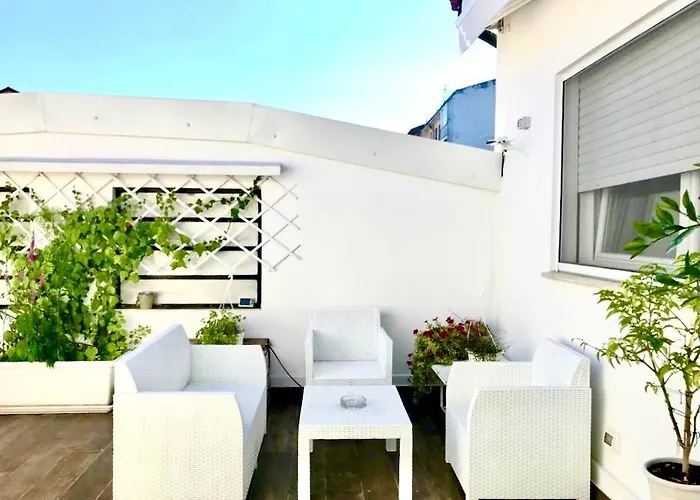 Stanza E Bagno Privato, Idromassaggio Con Extra Fee, In B&B 3*