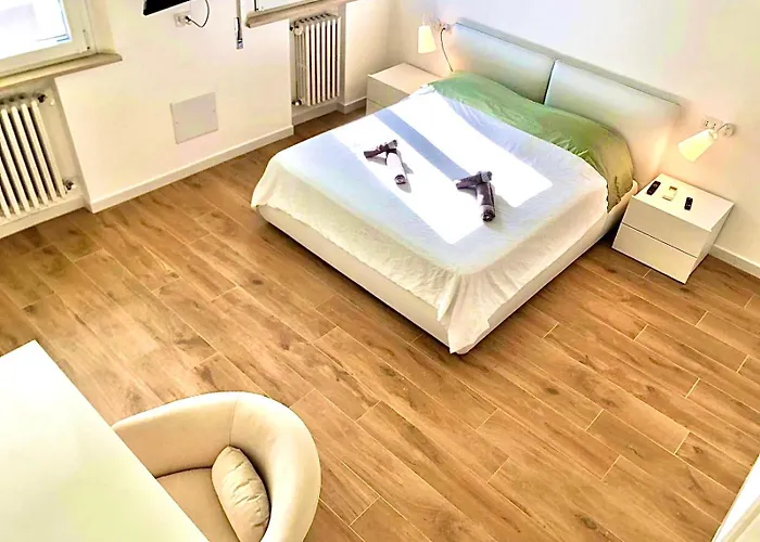 B&B Stanza E Bagno Privato, Idromassaggio Con Extra Fee, In