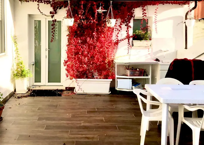 Stanza E Bagno Privato, Idromassaggio Con Extra Fee, In 3*