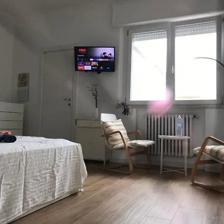 Stanza E Bagno Privato, Idromassaggio Con Extra Fee, In فندق مبيت وإفطار