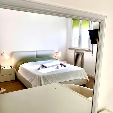 Stanza E Bagno Privato, Idromassaggio Con Extra Fee, In 3*